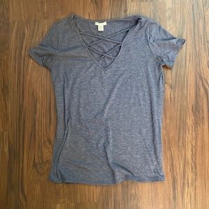 Soft T-Shirt w/ side cutouts